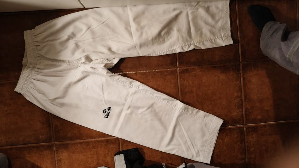 Kimono (Dobok) completo - Dae Do International - Taekwondo Ofici