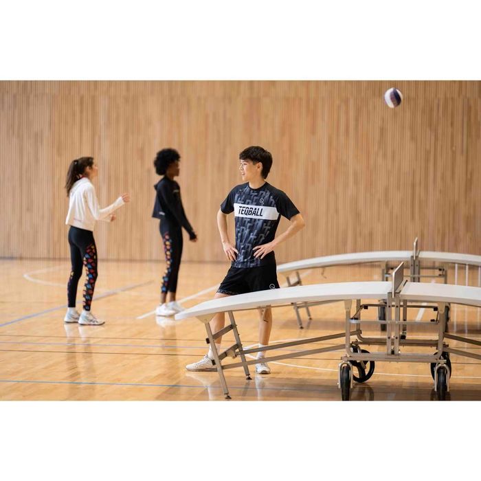 Mesa de teqball nova a cerca de metade do preço de mercado