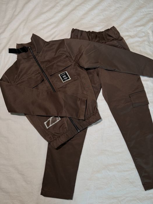 Спортивний костюм на дівчинку