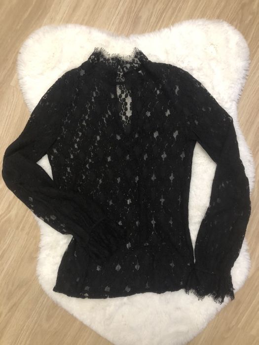 Piękna czarna koronkowa bluzka za stójką delikatna koronka S 36