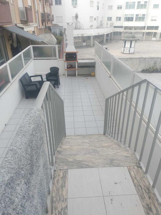 Alugo T3 oliveira do bairro