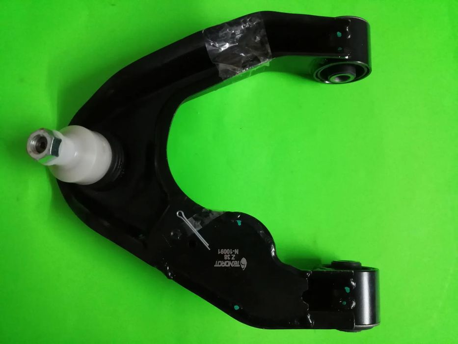 Braço / Braços de Suspensão Superiores - Nissan Pickup Navarra D22 4X4