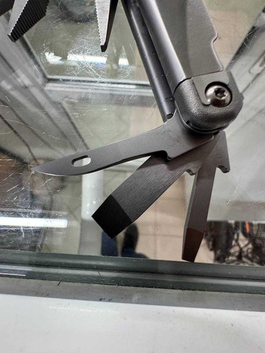 МультітулLEATHERMAN SURGE