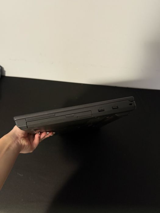 Laptop Lenovo thinkpad w bardzo dobrym stanie, zestaw