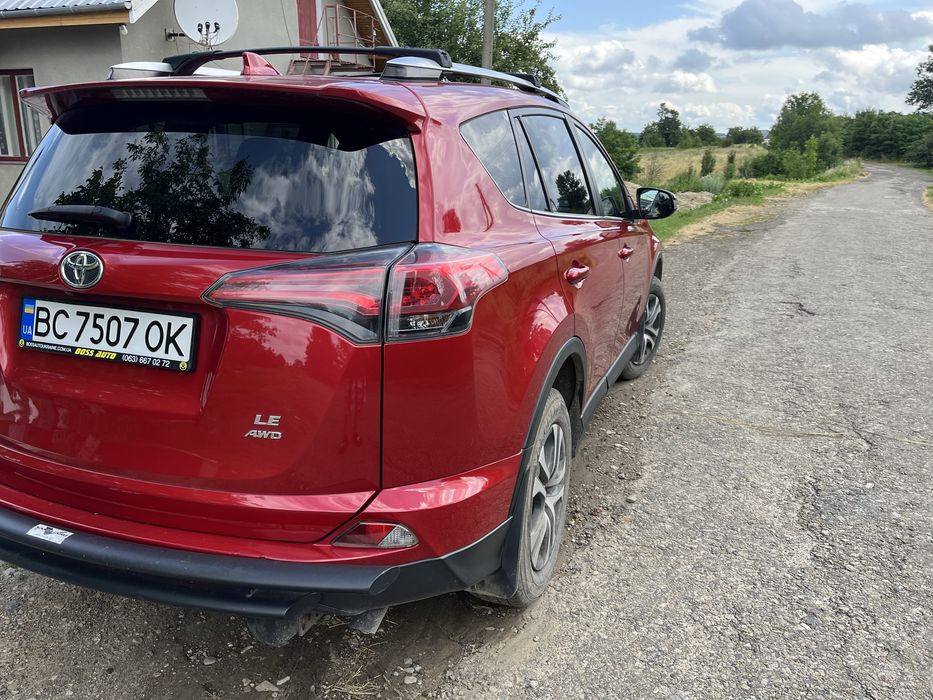 Toyota raf 4 2,4benzyn 2016