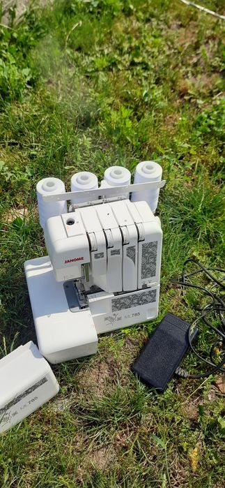 Продам оверлог !!!