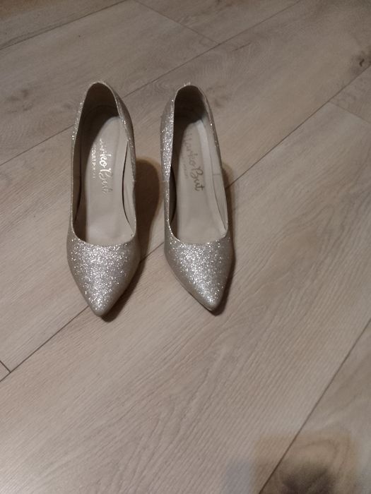 Szpilki, złote buty damskie r 37.