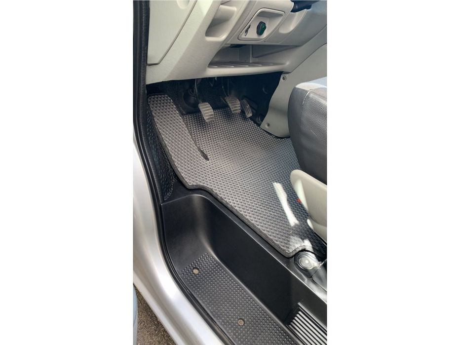 Renault Trafic килимки EVA 1+2 (чорні)