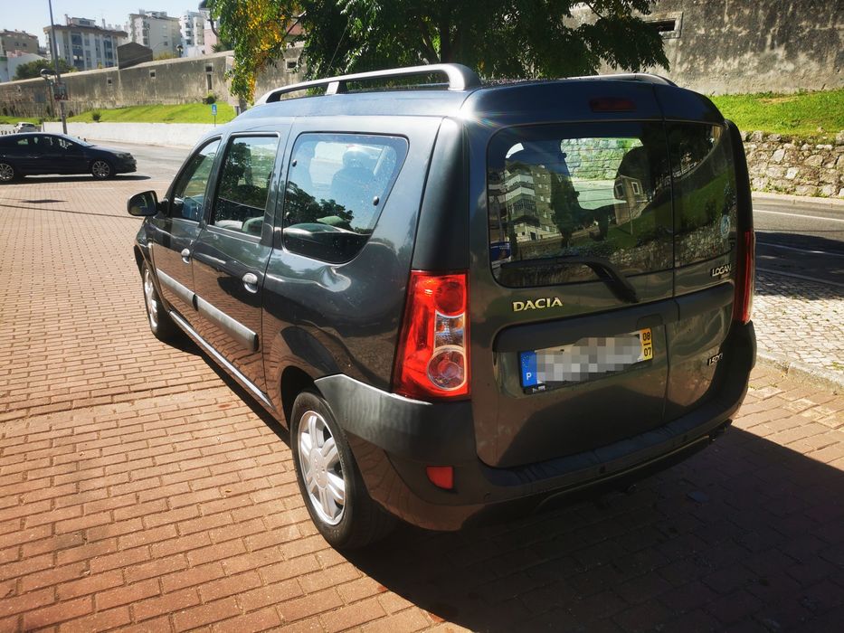 Dacia Logan 1.5dci de 7Lugares com Bola de reboque(Diesel)de 2008