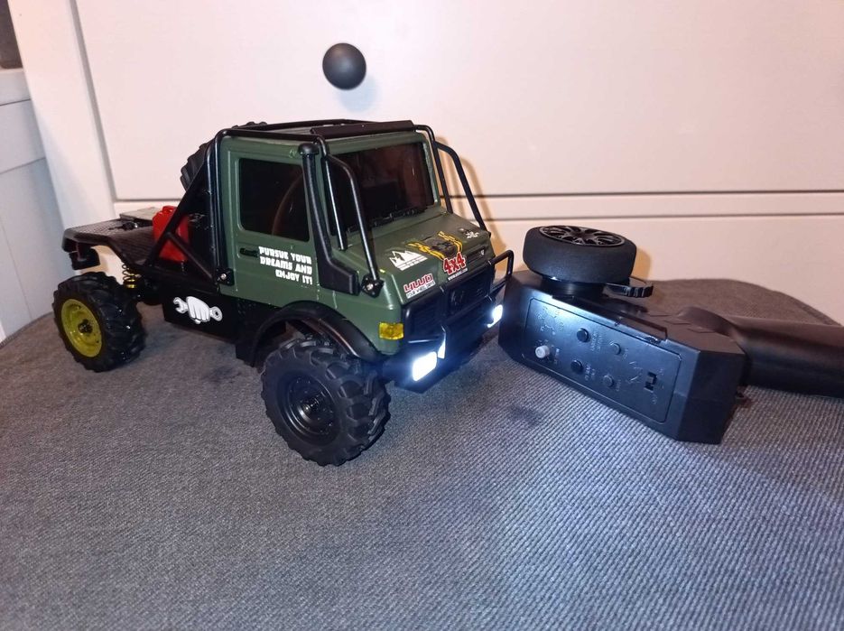 Model Mercedes Unimog w skali 1:18 rc triall