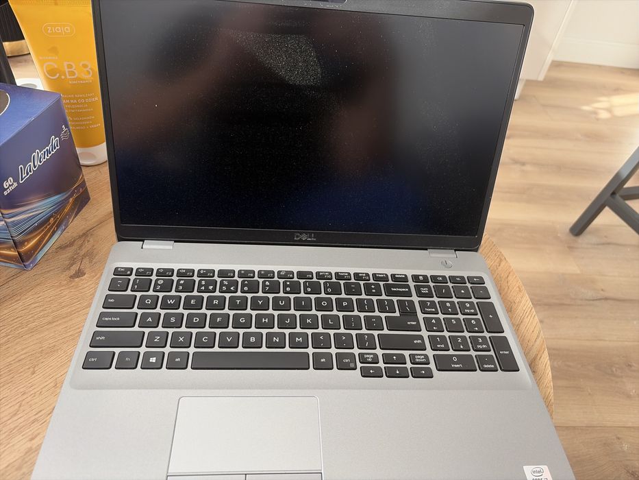 Dell Latitude 5511 | i7-10850H | 32 GB RAM | 512 GB SSD | MX150 | FHD