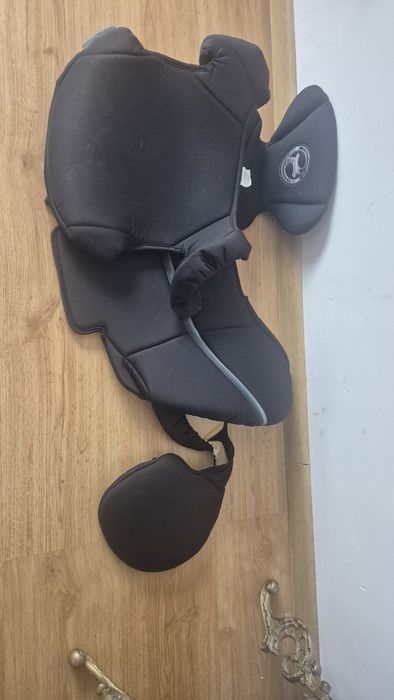 Fotelik Cybex Solutin idealnym stanie.