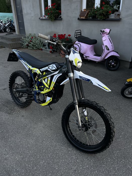 Wynajem Surron Ultra-Bee | Zarejestrowany |