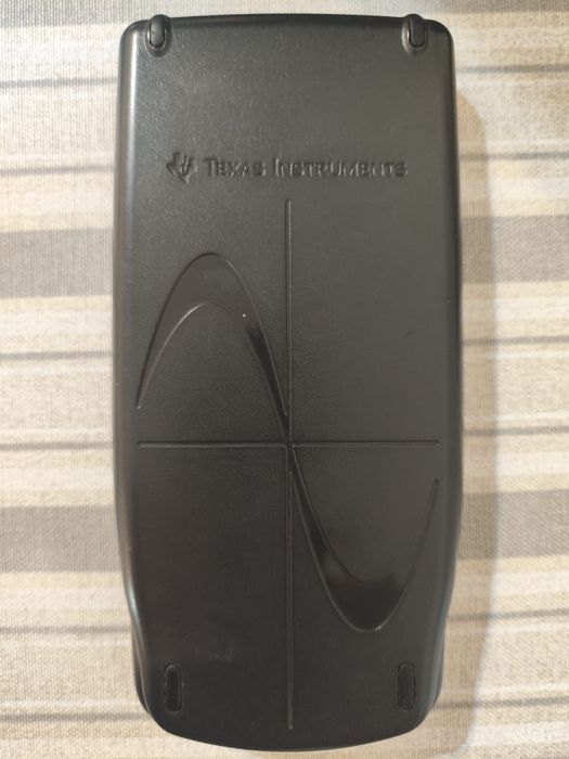 Calculadora Gráfica Texas TI 83 Plus