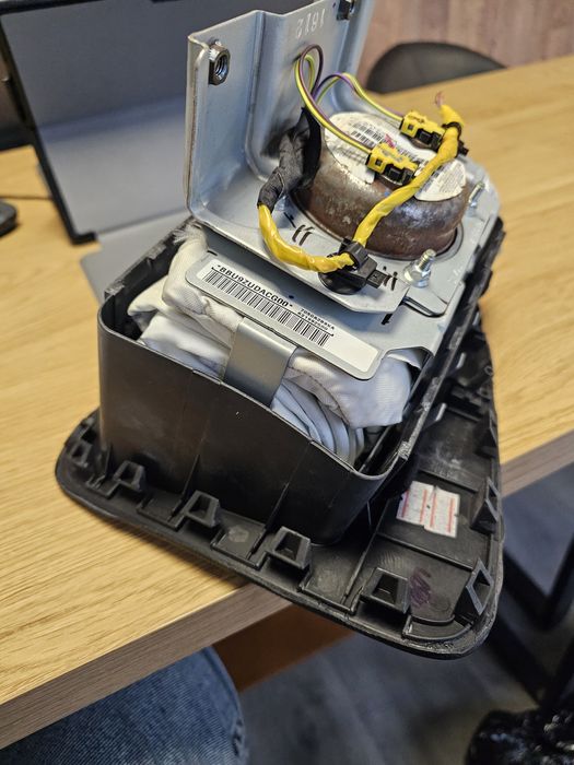 Mitsubishi air bag 7030A289XA