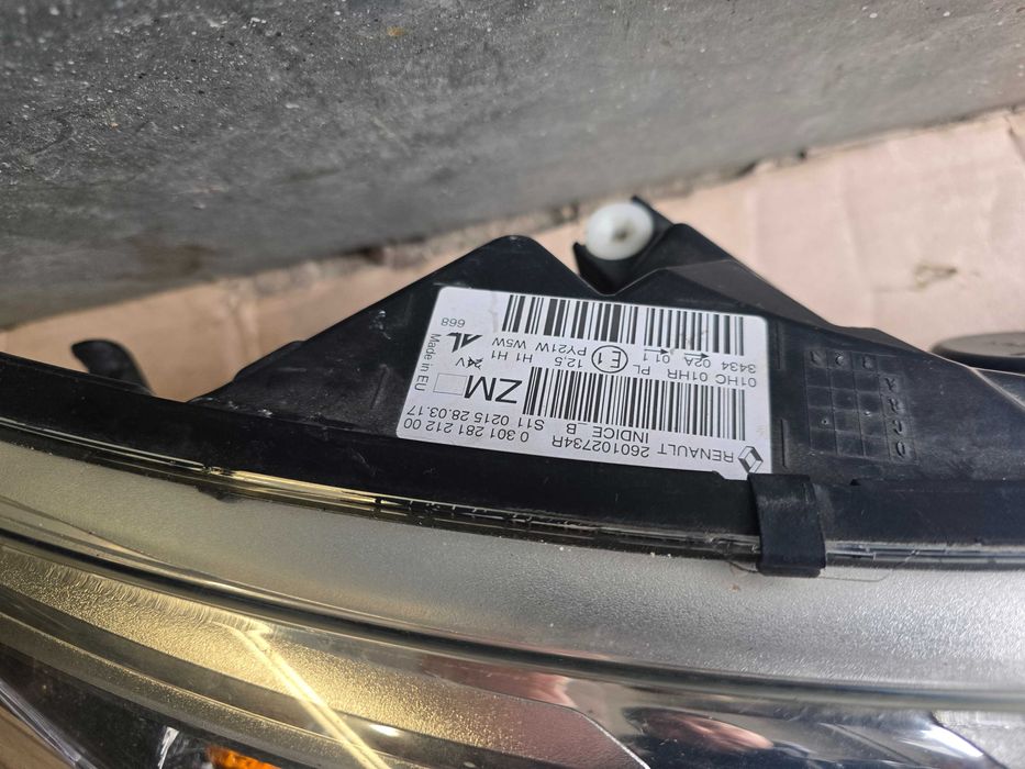 lampa przód Renault Captur 1 , Captur 1 lift