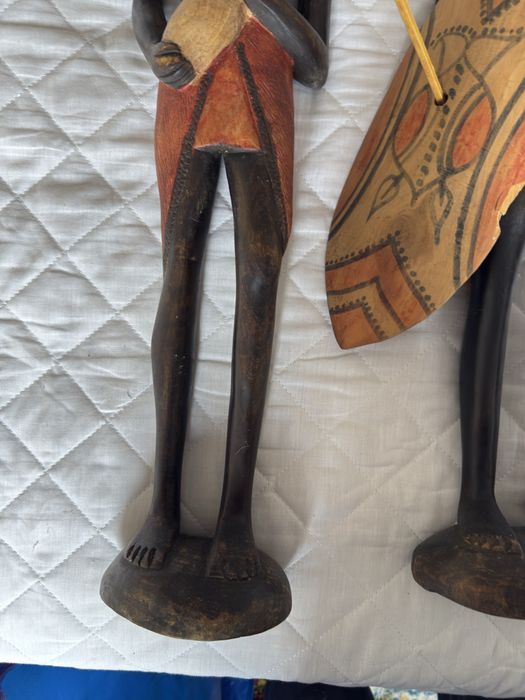 2 estatuetas africanas