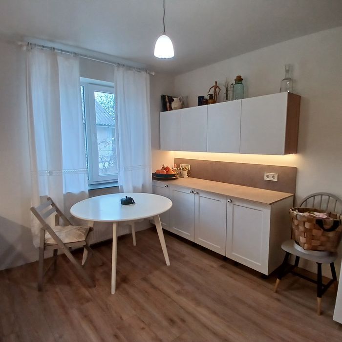 Будинок біля Лісу та Озера. Відновлений, зручний, сучасний.