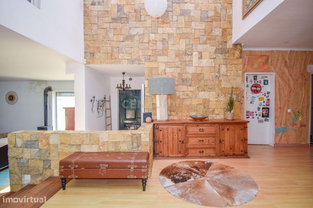 Fantástica moradia T6, com piscina, jardim, churrasqueira