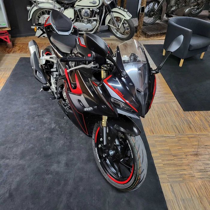 QJ MOTOR SRK 125 R ( OFERTA DE MATRÍCULA )