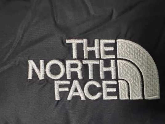 Czarny kurtka puchowa The North Face damska – Nowość sezonowa  S