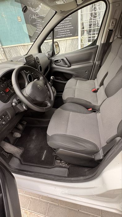 Peugeot partner longa 3 lugares