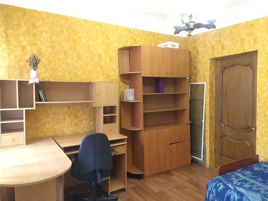 Ризовская: продам недорого 2 к квартиру с АГВ в двух шагах от центра!