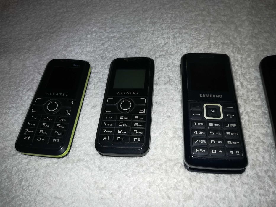diversos telemóveis bloqueados (alcatel, samsung, siemens)