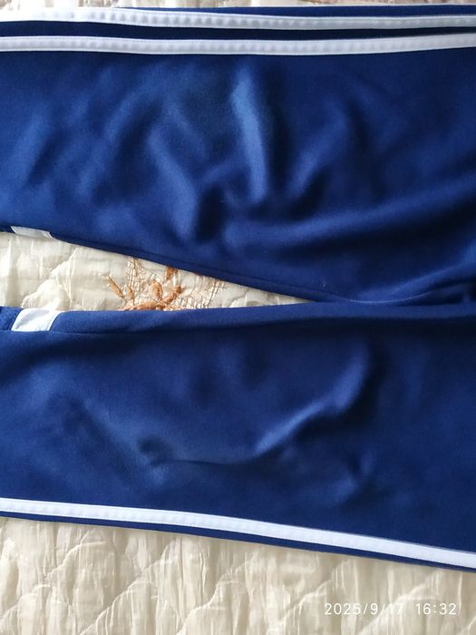 Spodnie dresowe damskie granatowe, r S/M adidas, używane