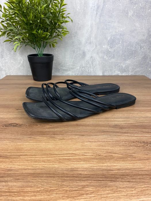 Buty damskie Rubi r. 42 - czarne klapki z paskami