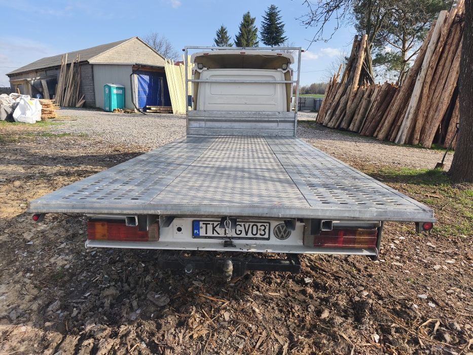 Najazd platforma zabudowa auto laweta