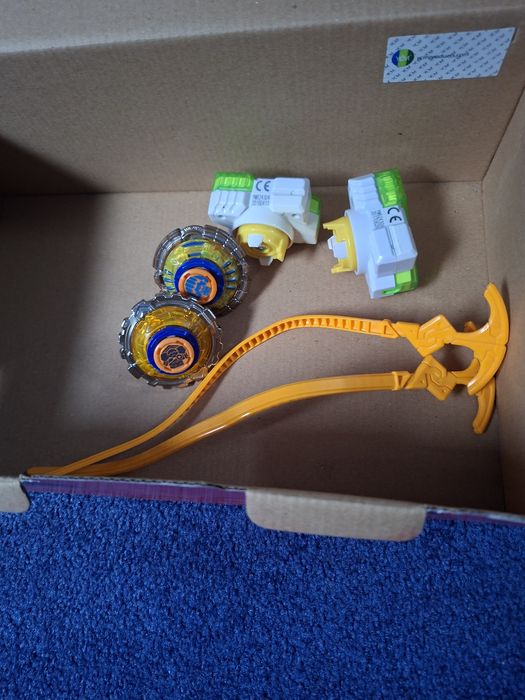 Бейблейд інфініті надо