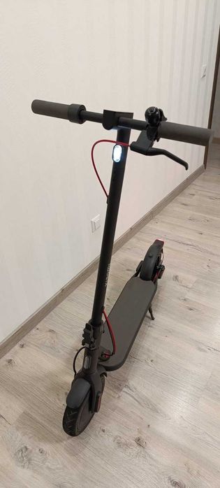 Електросамокат Xiaomi Electric Scooter 4