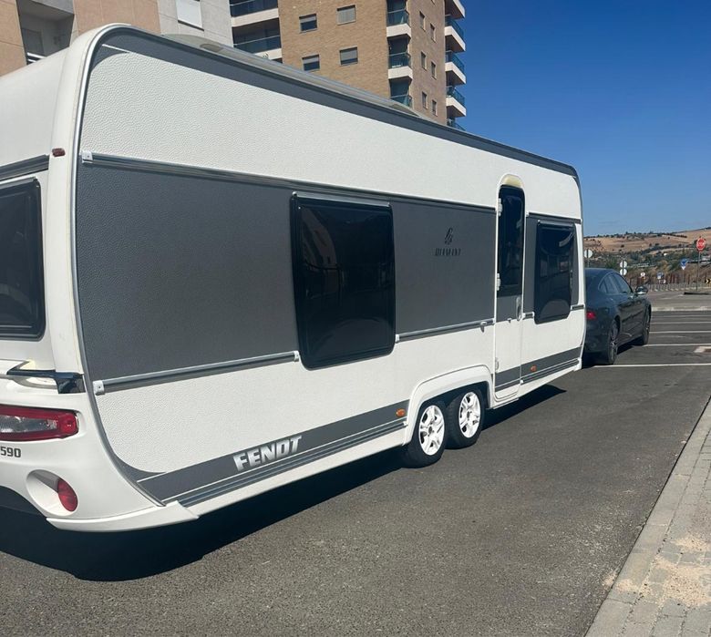 Caravana FENDT topo gama docs portugueses