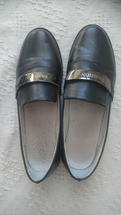 Знижка!!!Продам взуття для дівчаток