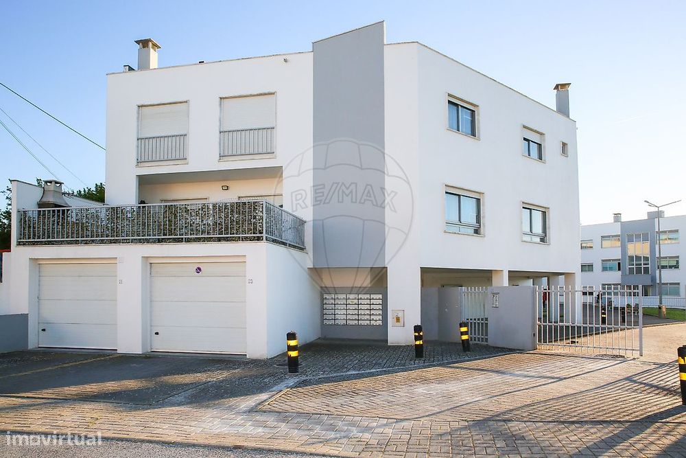 Apartamento T3 para venda — Carregado E Cadafais, Lisboa
