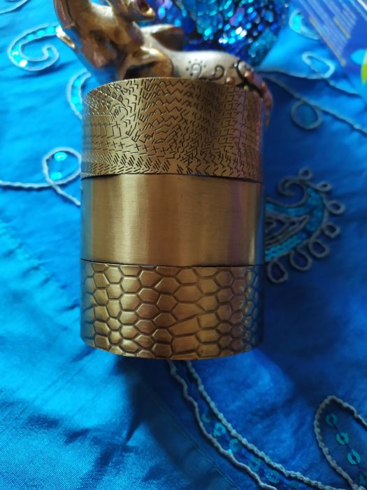 Pulseira étnica ajustável.Nova