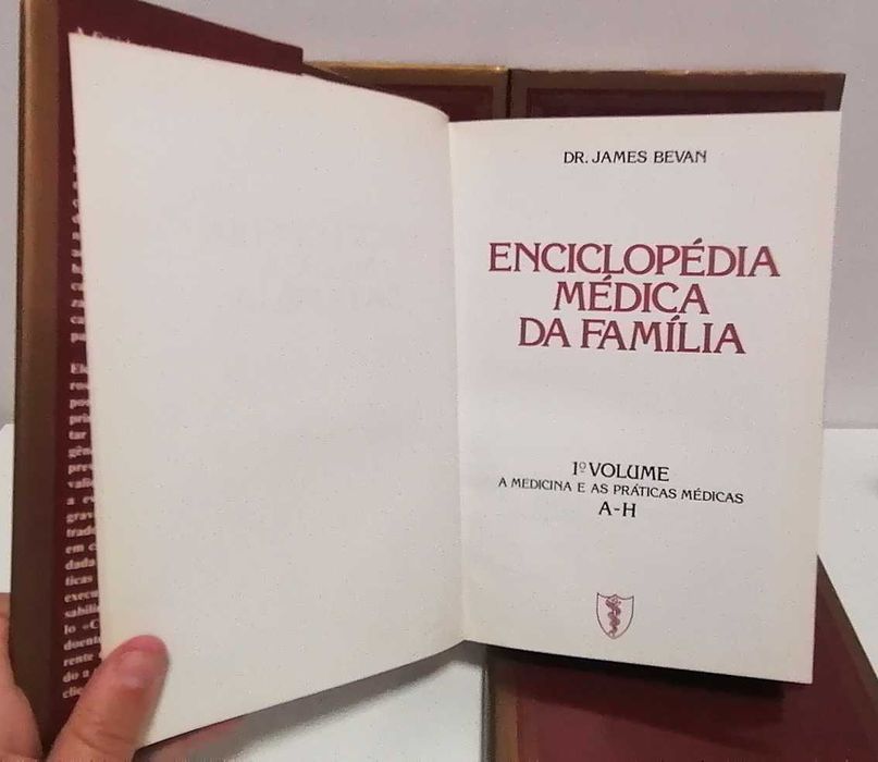 Enciclopédia Médica da Família (4 volumes)