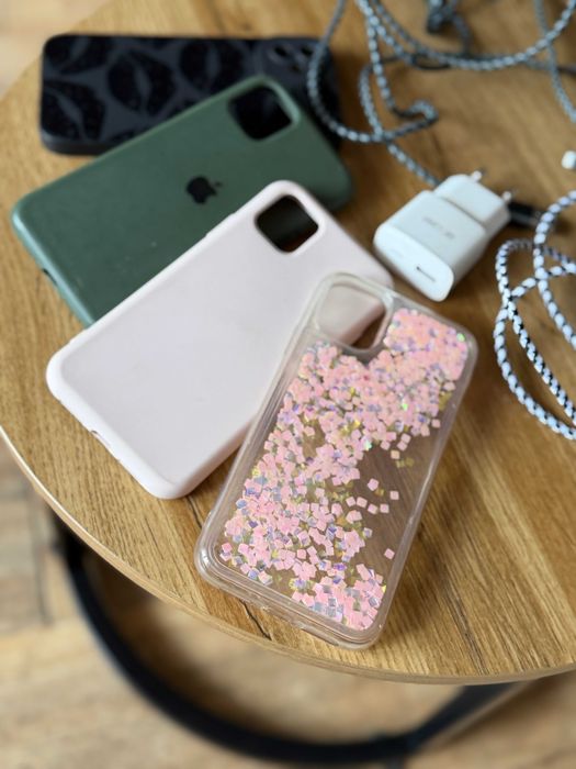 iPhone 11 - zestaw akcesoriów