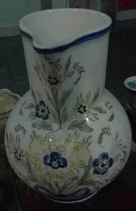 Caneca bojuda em porcelana "Viana"