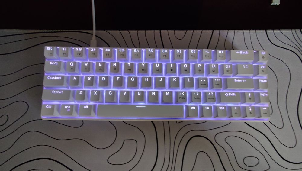 Механічна клавіатура біла червоні свічі перемикачі HXSJ V800.