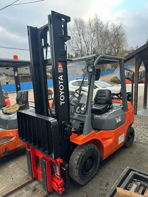 Wózek widłowy Toyota 42-7FGF25, 2,5t, LPG, 2001r Duplex 4m Automat UDT