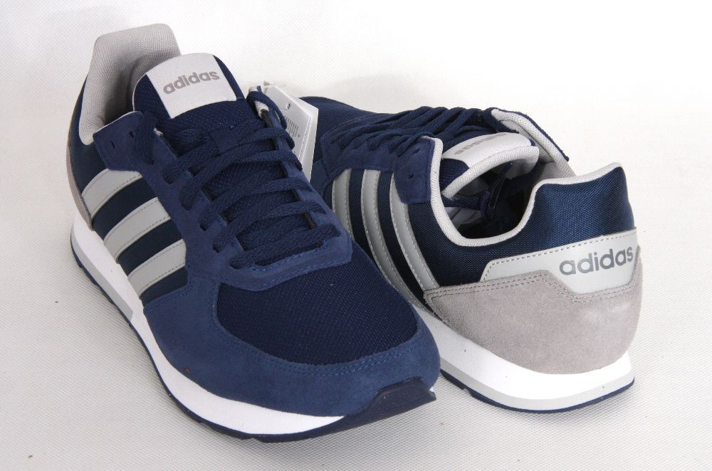 Buty ADIDAS 8K B44669.  Rozm 44 Nowe !!