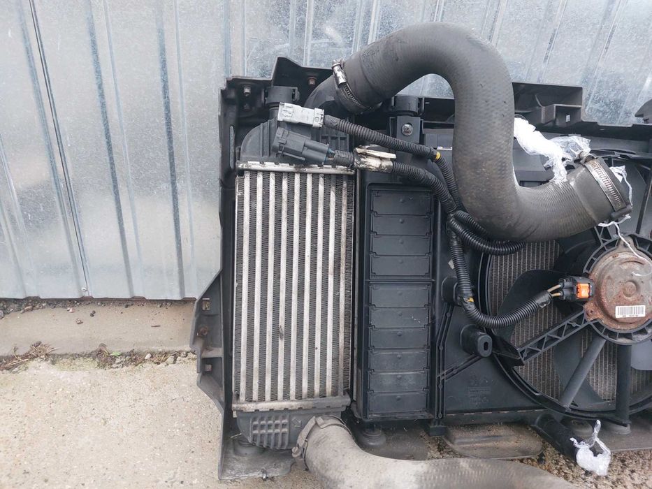 Citroen C5 III LIFT Peugeot 508 2.0 HDI 163km Pas Przedni chłodnice