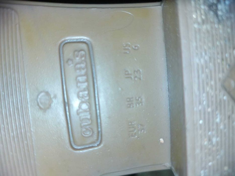 Botas Cubanas em bom estado