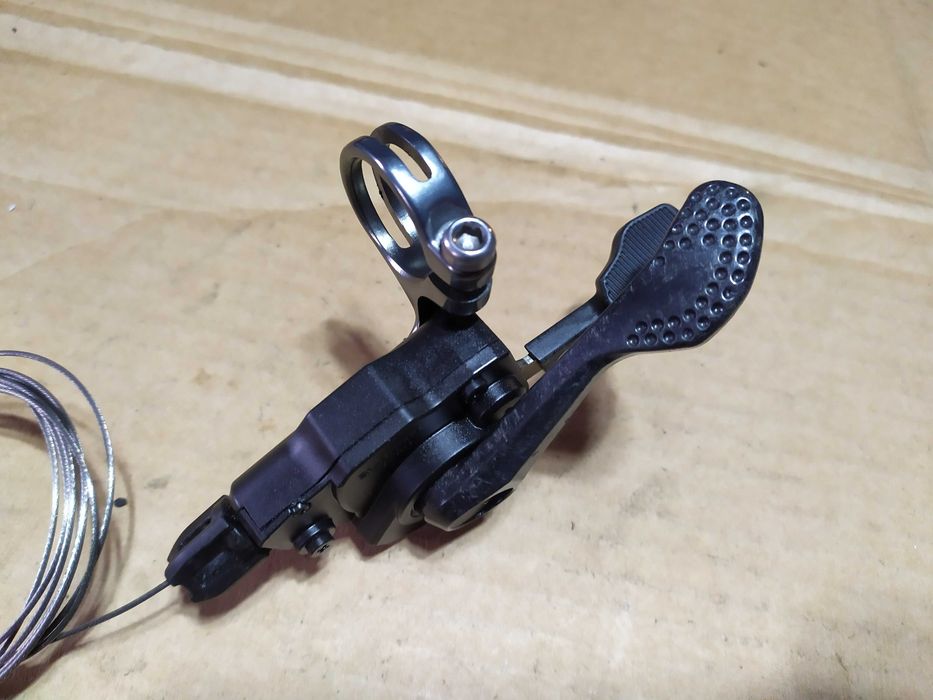 Shimano XTR manetka  Sl-M9000  Prawa  11-Biegowa  Obejma Polecam