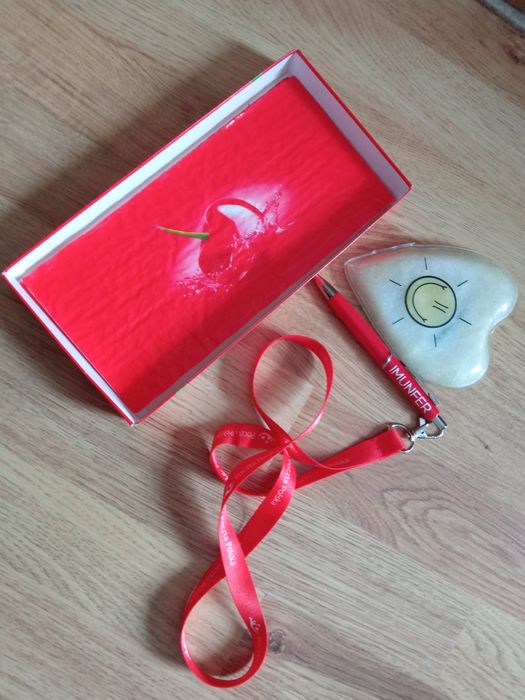 Kompres rozgrzewacz żelowy ogrzewacz do rąk serduszko długopis i smycz