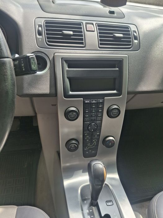 автомобіль volvo v 50