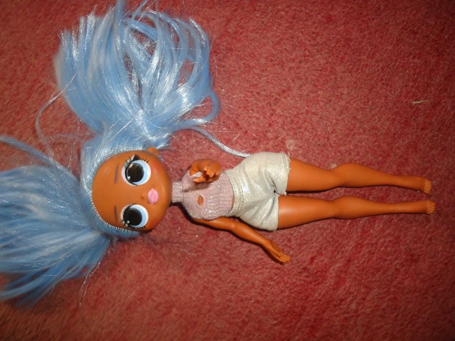 кукла   (пластик)