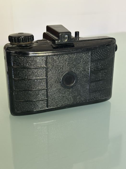 Câmera analógica 6X6 Pouva Start